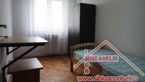 INCHIRIEM APARTAMENT 3 CAMERE,   cartier VALEA AURIE