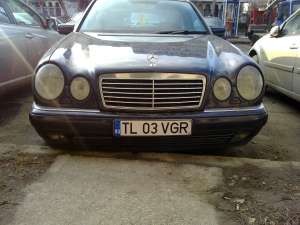 vand Mercedes-benz E300 avantgarde full-option