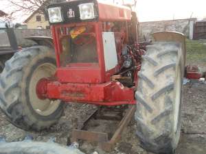 tractor CASE IH  1055