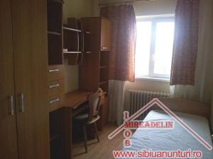 INCHIRIEZ APARTAMENT 3 camere decomandate VALEA AURIE