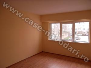 Vand apartament 3 camere Tasaul Navodari