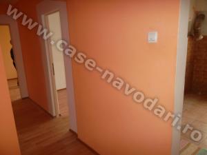 Vand apartament 3 camere Tasaul Navodari