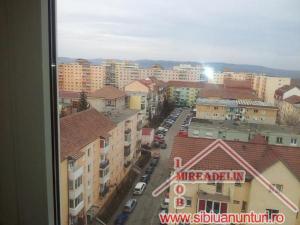VAND APARTAMENT 2 camere decomandate,    ZONA RAHOVA