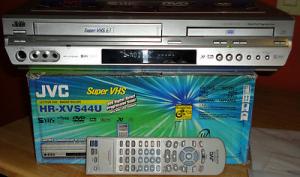 VIDEO recordere super VHS   SONY - JVC