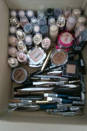 vand cosmetice