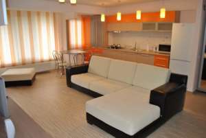 Inchiriez apartament de lux Mamaia,  pret 299 euro