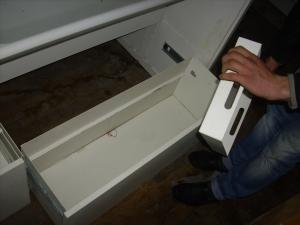 vand rafturi metalice tel 0748938450