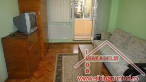 INCHIRIEZ APARTAMENT 2 CAMERE,   zona B-dul M. VITEAZU