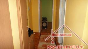 INCHIRIEZ APARTAMENT 2 CAMERE,   zona B-dul M. VITEAZU
