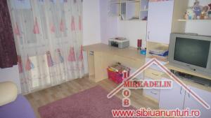 DE VANZARE APARTAMENT 3 CAMERE,   DEC.,   B-dul M. VITEAZU