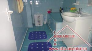 DE VANZARE APARTAMENT 3 CAMERE,   DEC.,   B-dul M. VITEAZU