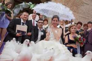Inchiriez PORUMBEI ALBI PT. NUNTI.- 0765445114