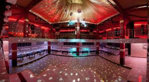 Amenajari: Club-uri,   discoteci,   pub-uri etc.