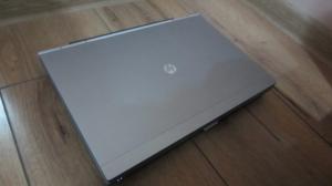 Laptop HP 2560P Argintiu,  cu Procesor i5-2520M !!!