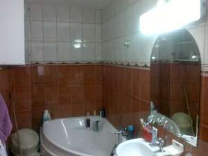 Vand apartament 3 camerea