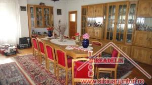 INCHIRIEM CASA D+P+E+M,   SINGUR IN CURTE,   zona CALEA DUMBRAVII