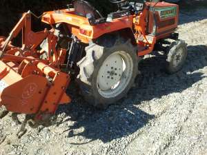 Tractorase japoneze HINOMOTO model nou pret avantajos cu freza+plug