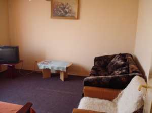 INCHIRIEZ APARTAMENT 3 CAMERE ZONA MC DONALDS 200 EURO