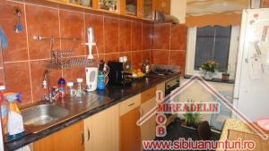 VAND APARTAMENT 2 CAMERE,   56 mp,   ZONA MIHAI VITEAZU