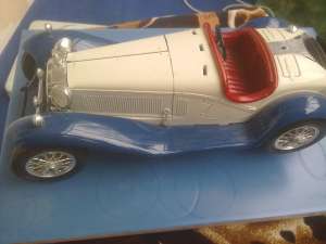 VAND MASINUTA DE COLECTIE 100 RON