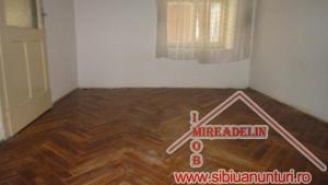VAND APARTAMENT 3 camere,    93 mp,    zona ULTRACENTRALA
