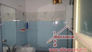 VAND APARTAMENT 3 camere,    93 mp,    zona ULTRACENTRALA