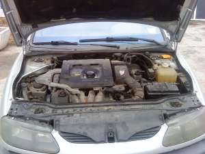 Vand Piese Dezmembrez LAGUNA 1 cu motor de VOLVO 2.0N
