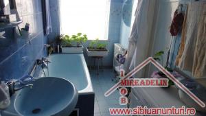VAND 2 APARTAMENTE la casa,   165.25 mp,   zona CALEA POPLACII