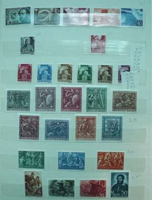 Vand colectie de timbre vechi romanesti si straine,  stampilate si nestammpilate