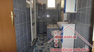 INCHIRIEZ CASA 2 CAMERE,   zona PIATA CLUJ