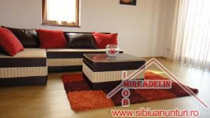VAND PENTHOUSE 4  camere decomandate,   zona Interex