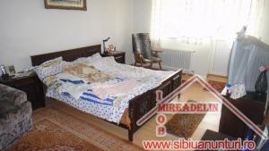 VAND APARTAMENT LA CASA,   5 CAMERE,   D+P,   Cartier LAZARET