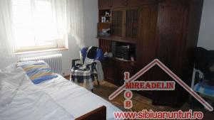VAND APARTAMENT LA CASA,   5 CAMERE,   D+P,   Cartier LAZARET