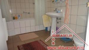 VAND APARTAMENT LA CASA,   5 CAMERE,   D+P,   Cartier LAZARET