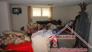 VAND APARTAMENT LA CASA,   5 CAMERE,   D+P,   Cartier LAZARET