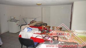 VAND APARTAMENT LA CASA,   5 CAMERE,   D+P,   Cartier LAZARET