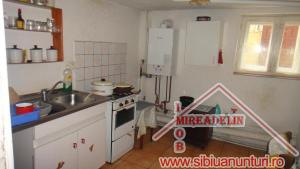VAND APARTAMENT LA CASA,   5 CAMERE,   D+P,   Cartier LAZARET