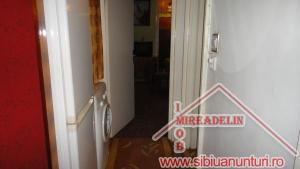 INCHIRIEZ APARTAMENT 2 CAMERE zona Cedonia