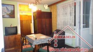 VAND APARTAMENT 2 CAMERE zona Cedonia