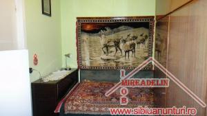VAND APARTAMENT 2 CAMERE zona Cedonia
