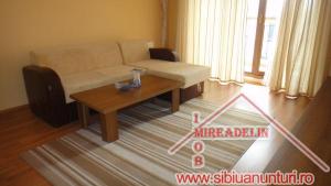 VAND APARTAMENT 2 camere decomandate,   zona Interex