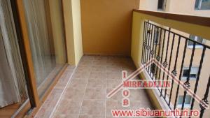 VAND APARTAMENT 2 camere decomandate,   zona Interex