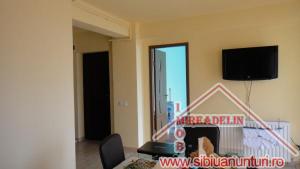 VAND APARTAMENT 3 camere decomandate,   Zona INTEREX