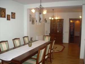 Vand casa deosebita ,  Piata Cluj