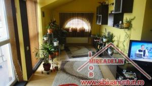 VAND CASA DEOSEBITA P+E+M,    zona CALEA DUMBRAVII