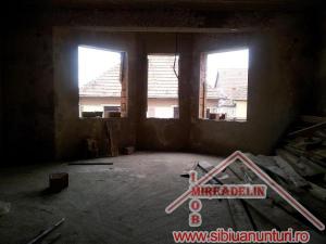 VAND CASA la rosu D+P,   zona TURNISOR