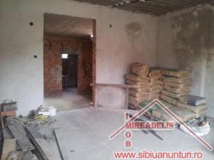 VAND CASA la rosu D+P,   zona TURNISOR