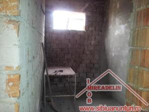 VAND CASA la rosu D+P,   zona TURNISOR