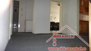 VAND APARTAMENT 4 camere zona Turnisor,   Soseaua Alba Iulia