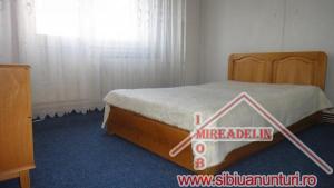 VAND APARTAMENT 4 camere zona Turnisor,   Soseaua Alba Iulia